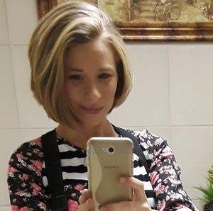 Meet your Posher, Elizabeth